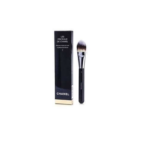 les pinceaux de chanel foundation brush 6|Chanel brush no 102.